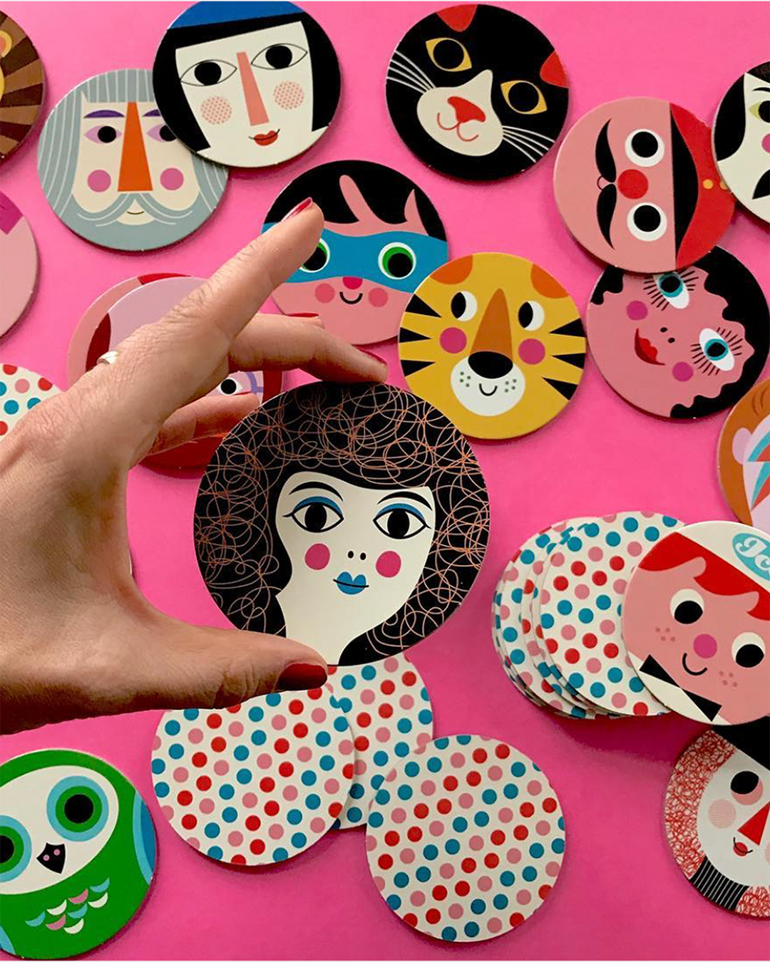 Flor memo round faces fra Omm design